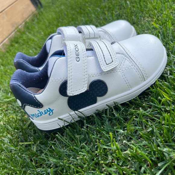 Leather Mickey Mouse Geox Runners - Toddler Boys Size 10 - Picture 2 of 4